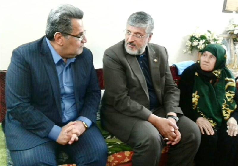 حضور پولادگر و قهرمانان المپیکی در منزل شهید باقی نژاد