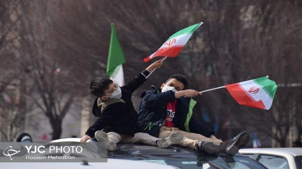 جلوه هایی زیبا از راهپیمایی 22 بهمن در مشهد